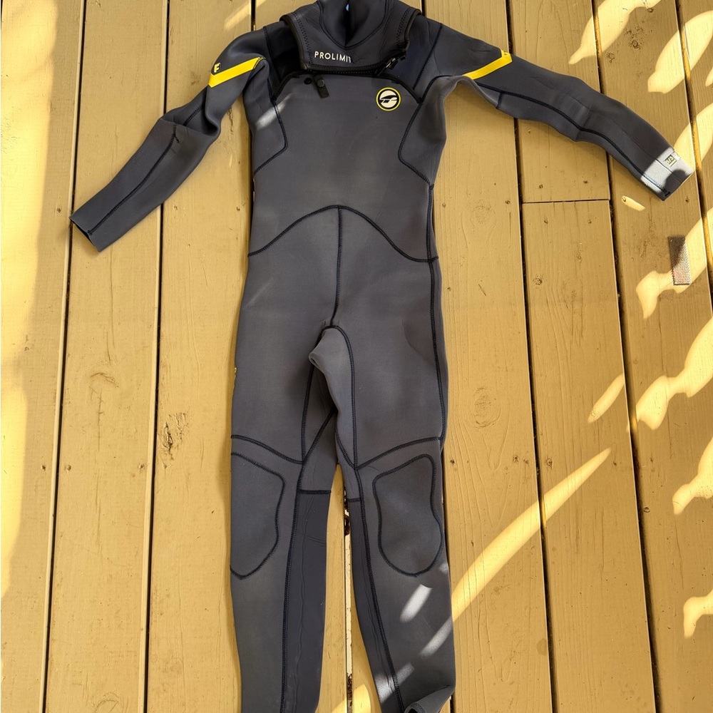 Pro Limit 5/3 Wetsuit Kids XL 11-12